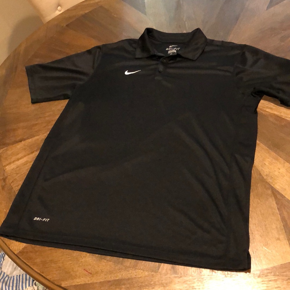 Gently worn Men’s Nike Golf shirt sz L